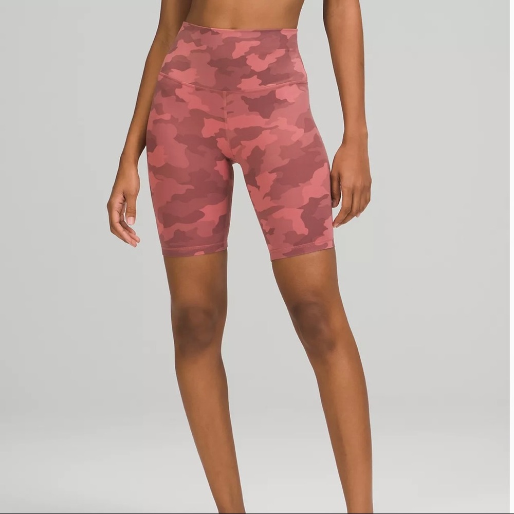 lululemon Align High-Rise Short 8" - pink camo size 6